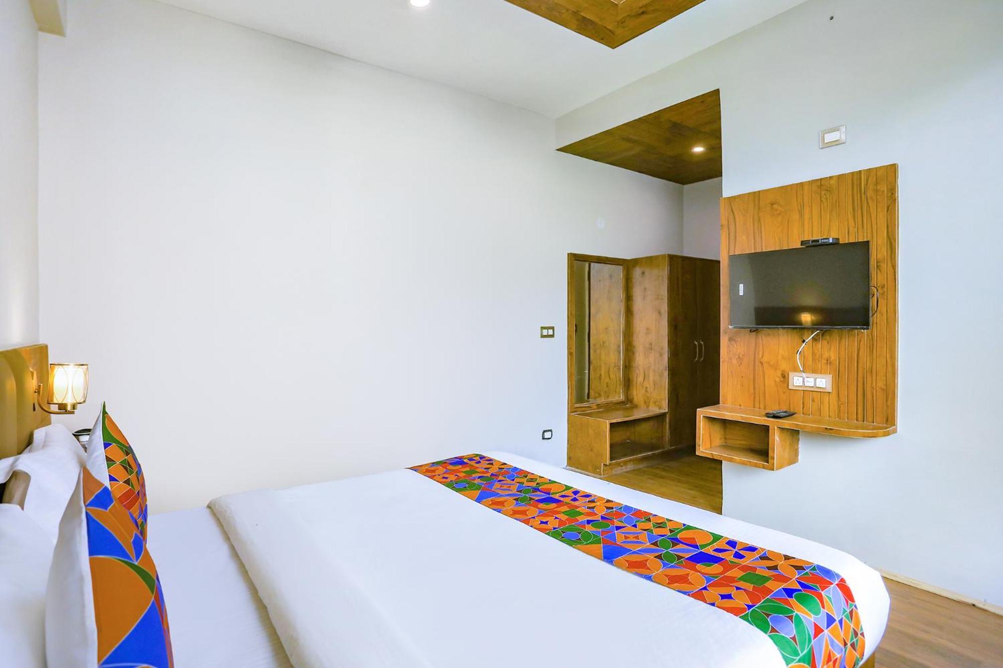 Fabhotel Outhills Manāli Kültér fotó